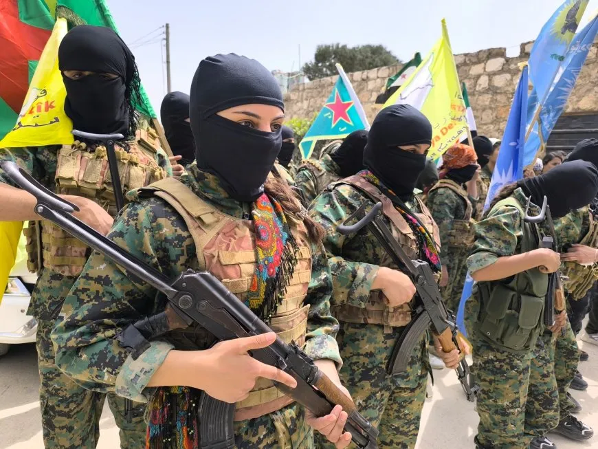خروج الدفعة الثانية من القوى العسكرية من حيي الأشرفية والشيخ مقصود