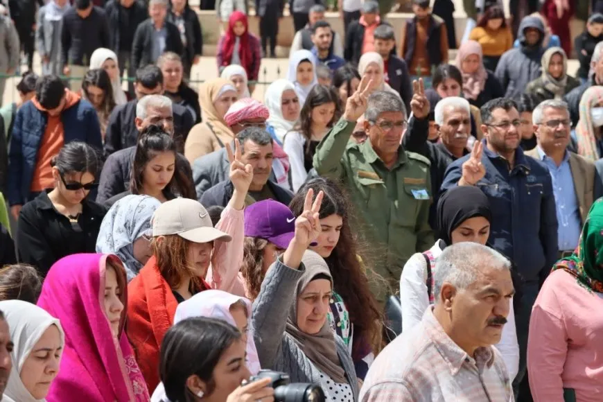تشييع جثمان عضو قوى الأمن الداخلي عبد الرحمن عمر في كوباني