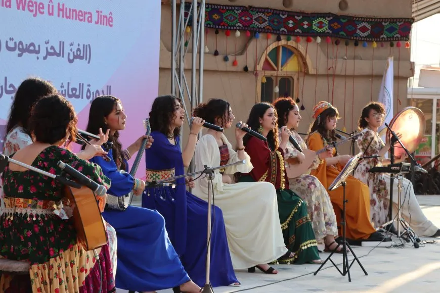 انطلاق مهرجان أدب وفن المرأة بمشاركة واسعة من فنانات المنطقة