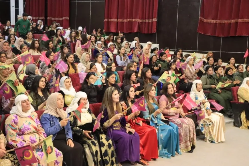 مؤتمر ستار في مقاطعة الفرات يحتفل بذكرى تأسيس منظومة المرأة الكردستانية