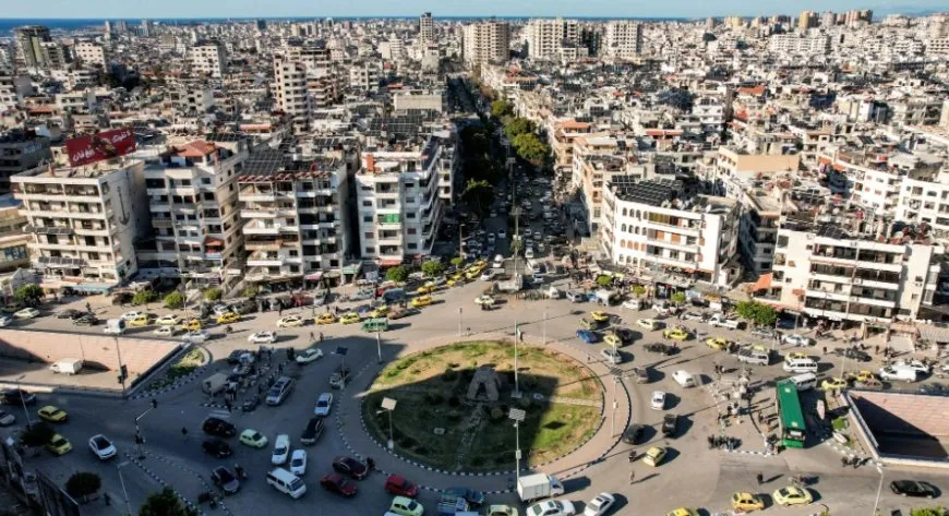 المرصد السوري يتحدث عن استنفار أمني وتطويق مناطق في اللاذقية