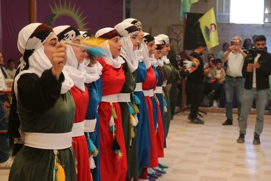 احتفال جماهيري لإحياء الذكرى 20 لتأسيس منظومة المرأة الكردستانية 