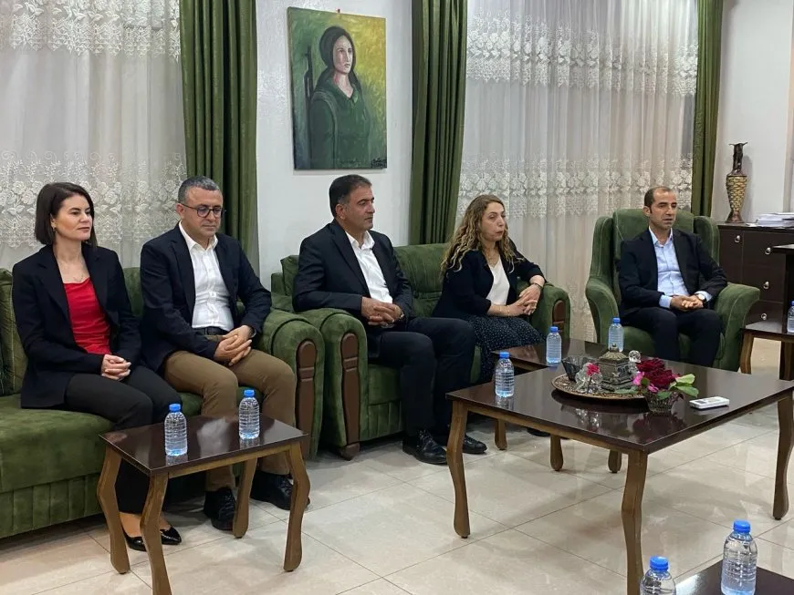 وفد شمال كردستان يزور دائرة العلاقات الخارجية