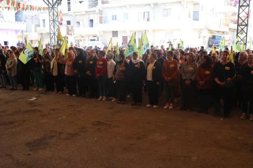 تقديم واجب العزاء في حلب لذوي الشهيدين مظلوم وغيفارا