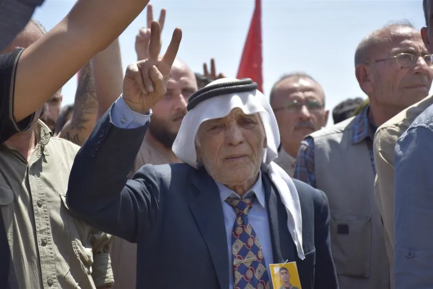 مراسم غيابية لمقاتل قسد "روغر ولات"