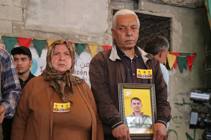 مراسم غيابية لثلاثة شهداء من قوات سوريا الديمقراطية في حلب