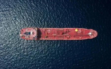 طهران ترد على تحذيرات الرئيس الأميركي بشأن نفطها
