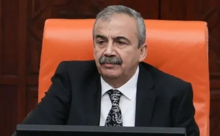 أحزاب سياسية تعزي بوفاة سري سريا أوندر: خسارة مناضل حر وصوت للسلام
