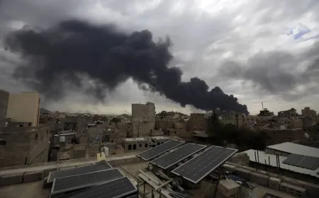 عُمان تعلن اتفاقاً لوقف النار وجماعة الحوثي تُفنّد الخبر