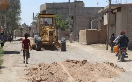 بلدية الشعب في مدينة الشحيل تباشر تأهيل الطرقات