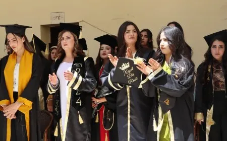 فعاليات وتخريج طلاب في كوباني بمناسبة حلول يوم اللغة الكردية  