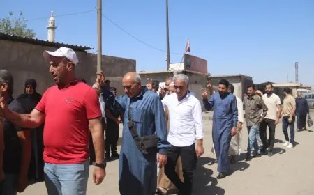 تقديم واجب العزاء لذوي ستة شهداء في مقاطعة الرقة