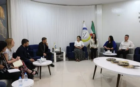 وفد من البرلمان الأوروبي يزور دائرة العلاقات الخارجية في قامشلو