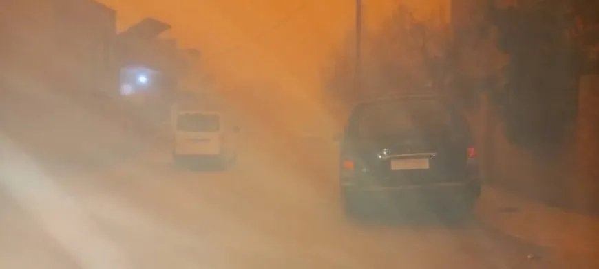 عاصفة غبارية تضرب مدينة الحسكة وتُعطّل الحركة