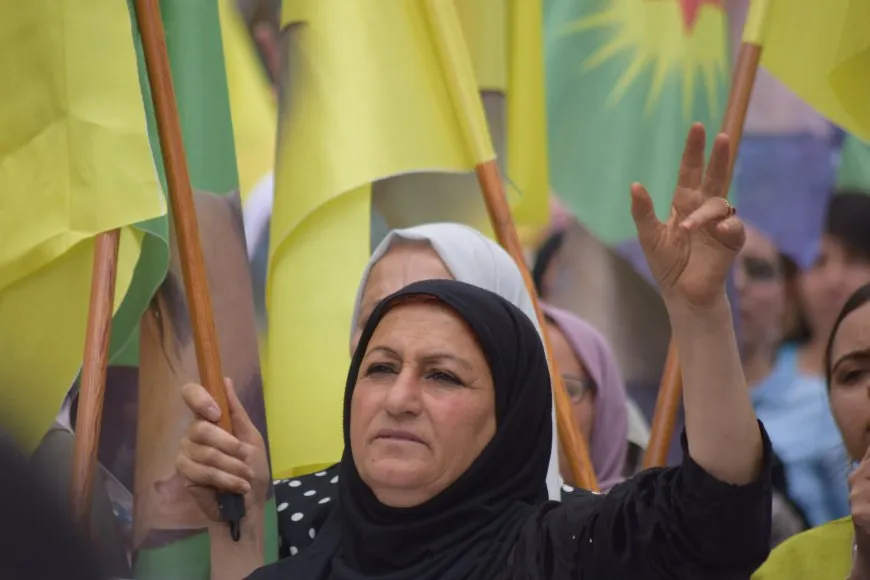 آلاف النساء في قامشلو يطالبن بالحرية الجسدية للقائد عبد الله أوجلان