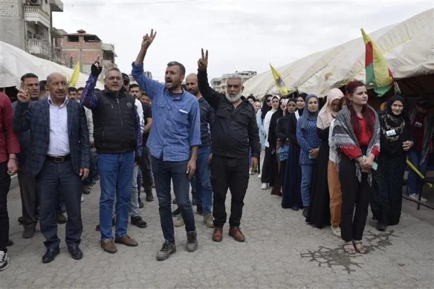 خيمة عزاء لشهيد السلام والديمقراطية سري سريا أوندر في الحسكة