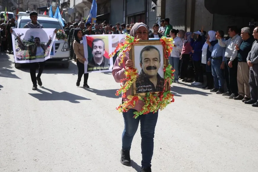 أهالي حلب يشيعون جثمان عضو قوى الأمن الداخلي رزكار زاغروس