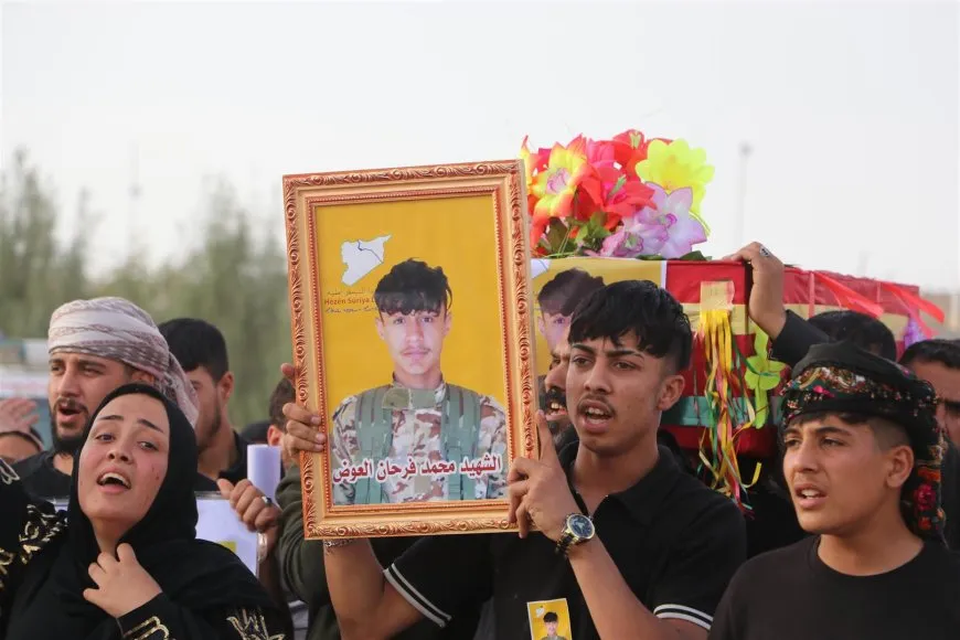 مزار الشهيد دجوار في الحسكة يحتضن جثمان مقاتل قسد محمد العوض