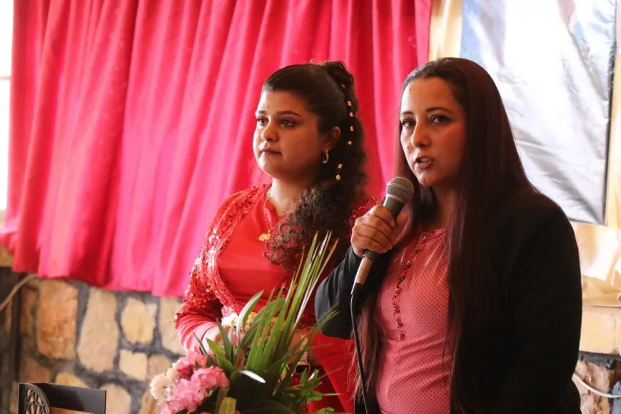 توزيع شهادات اللغة الكردية في حلب احتفاءً بيوم اللغة الكردية