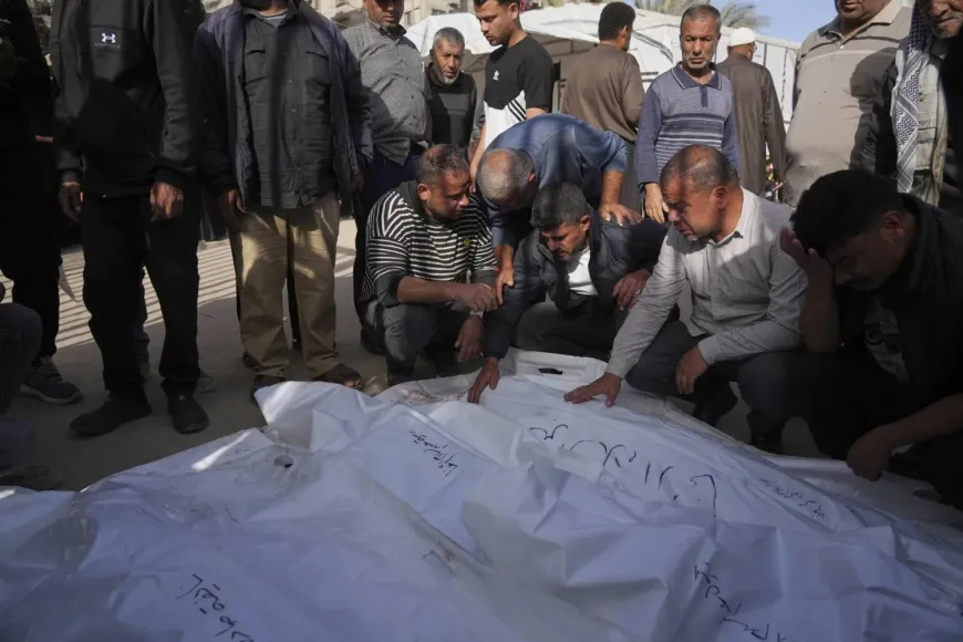 مقتل 10 أشخاص بينهم أطفال في قصف على قطاع غزة