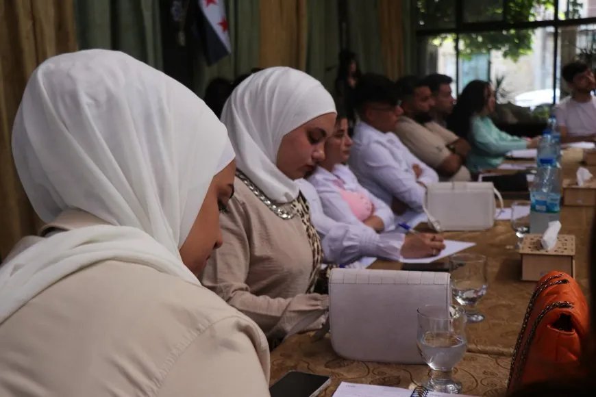 شابات وشباب سوريا يناقشون التحديات وأهمية دورهم في سوريا الجديدة