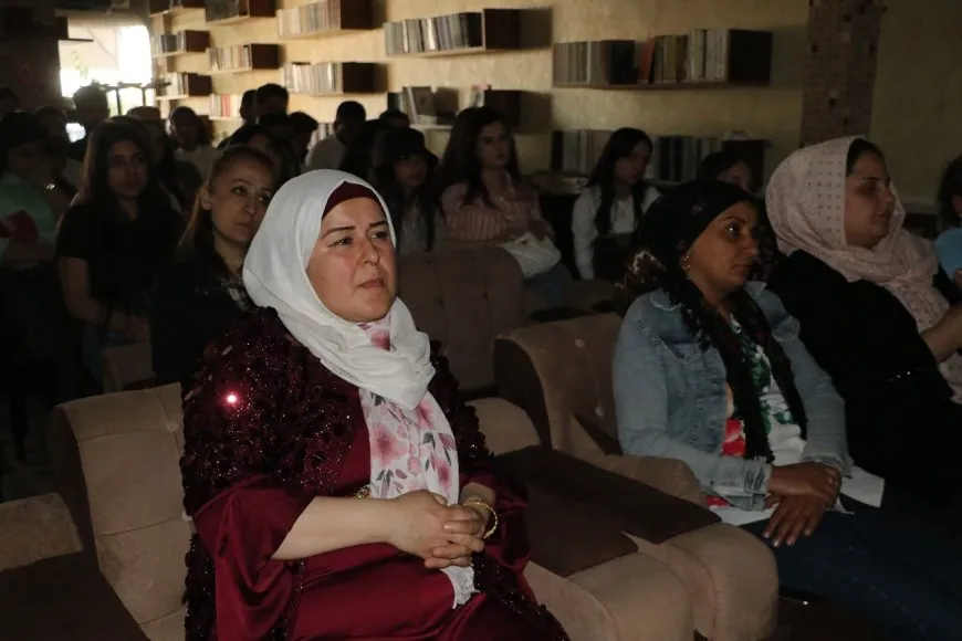 شمال وشرق سوريا يحتفي بيوم اللغة الكردية بفعاليات ثقافية وتعليمية متنوعة