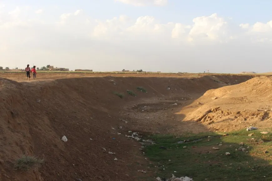 جفاف الآبار السطحية يعمّق معاناة سكان ريف تل براك