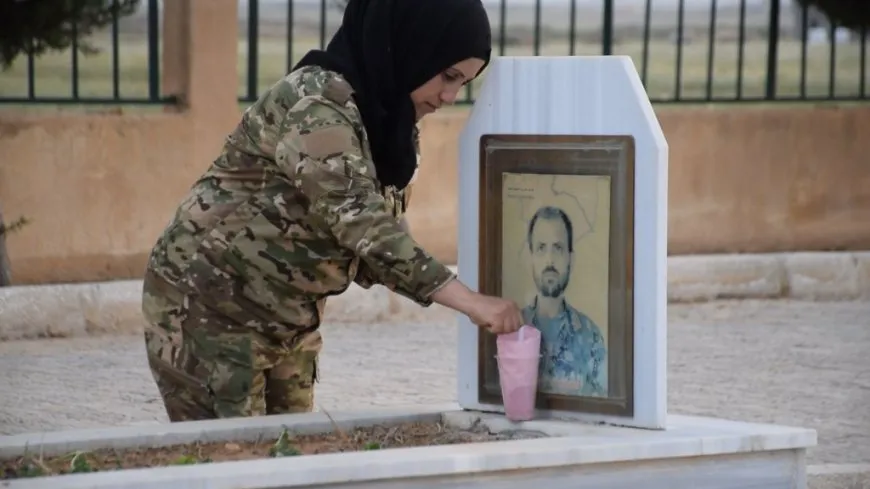 في ذكرى يوم الشهداء.. تجديد العهد بالسير على دربهم