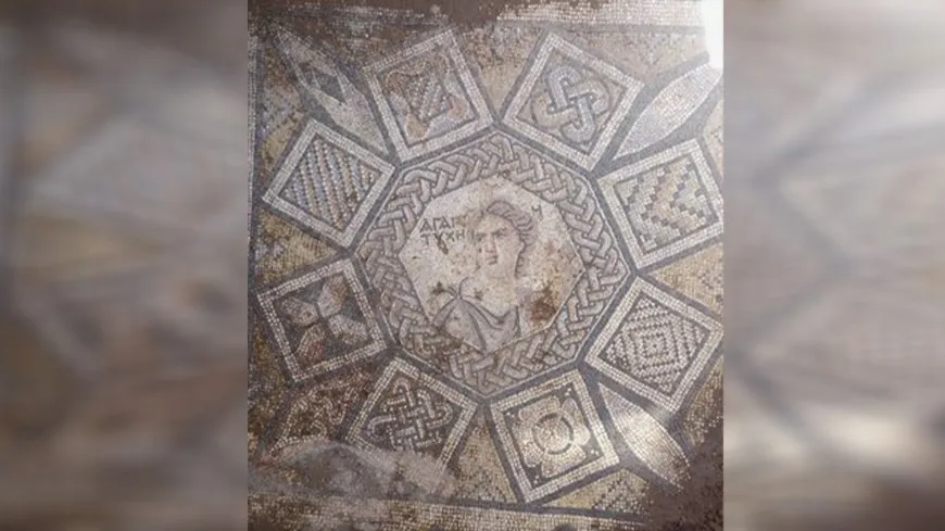 اكتشاف لوحة فسيفسائية جنوب مدينة مصياف تعود للعصر الروماني