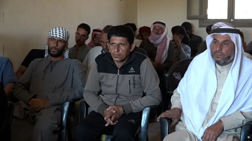 قوى الأمن الداخلي تستمع إلى مطالب أهالي دير الزور 