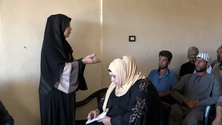 قوى الأمن الداخلي تستمع إلى مطالب أهالي دير الزور 