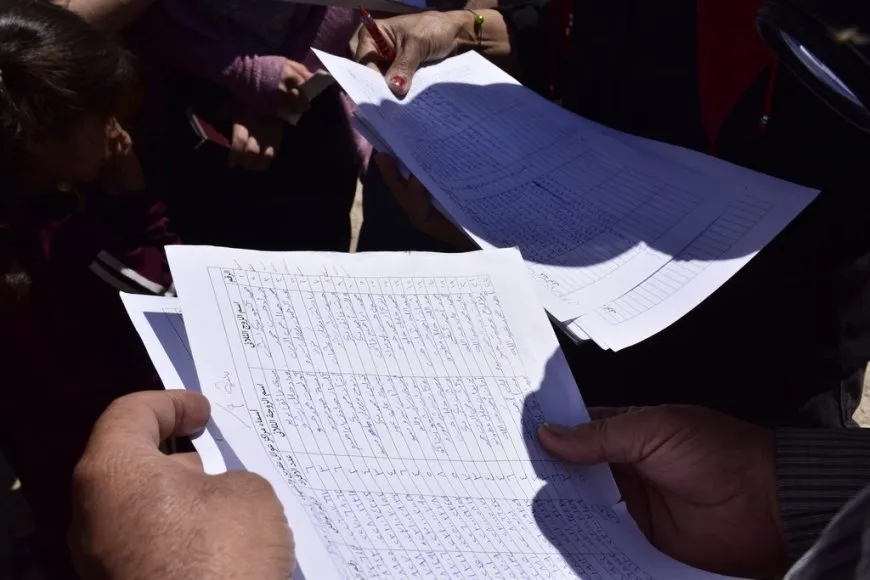توزيع مساعدات على مهجّري عفرين في الحسكة
