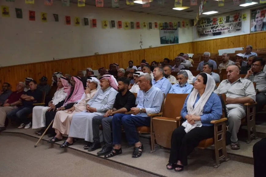 وجهاء العشائر العربية في كركي لكي يؤكدون استعدادهم لبناء سوريا ديمقراطية