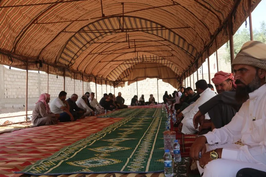جلسة حوارية في ريف دير الزور الشرقي لمناقشة الأوضاع السياسية والأمنية والخدمية