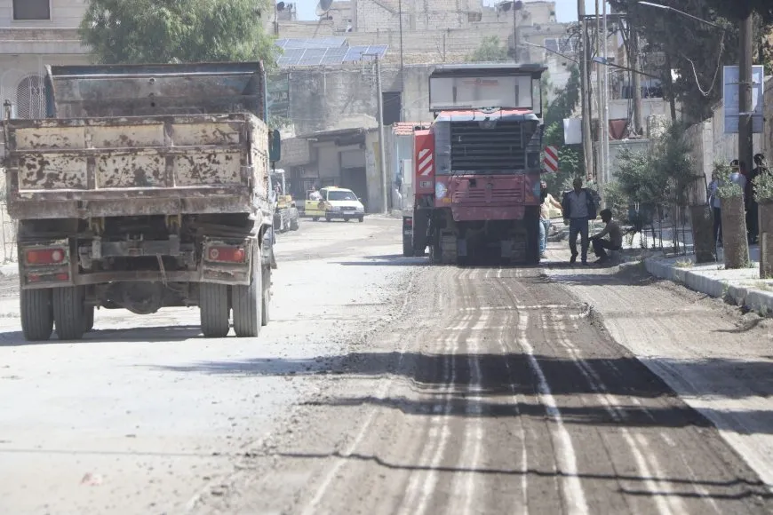 بلدية الشعب تبدأ بتعبيد شوارع الشيخ مقصود والأشرفية في حلب 