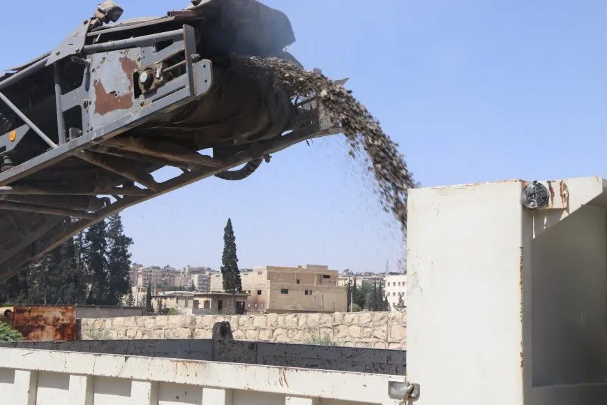 بلدية الشعب تبدأ بتعبيد شوارع الشيخ مقصود والأشرفية في حلب 