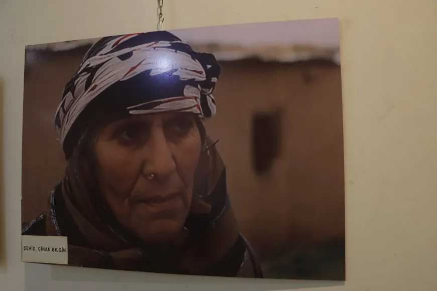 معرض جيهان بلكين.. توثيق النضال بعدسة المرأة