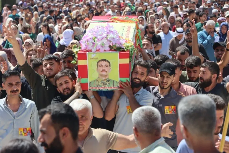 تشييع جثمان شهيد واستذكار شهيدين في كوباني