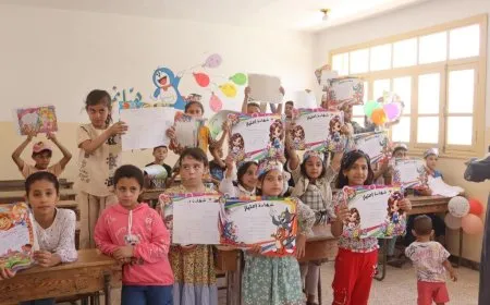 توزيع الجلاء المدرسي على الطلبة في مقاطعة الرقة
