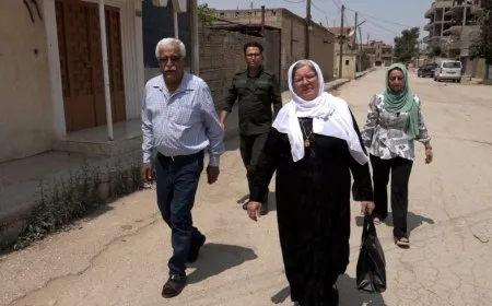 زيارة ذوي الشهداء والمهجّرين قسراً في ثاني أيام عيد الأضحى