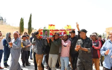 تشييع جثمان مقاتل قوات سوريا الديمقراطية الشهيد شيرو تربه سبيه