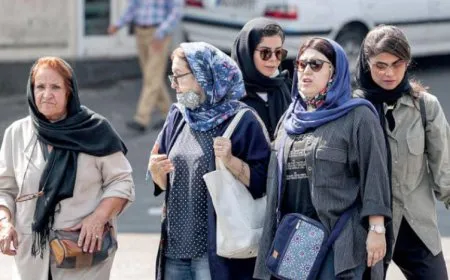 السلطات الإيرانية تعتقل ناشطة سياسية وتصدر أحكاماً بالسجن ضد ستة بهائيين