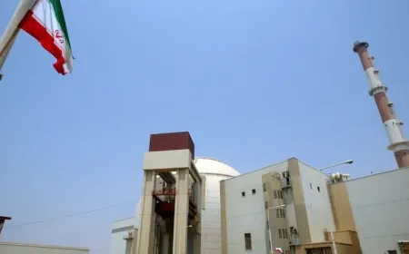 الحرب في يومها السابع: إسرائيل تقصف مفاعل آراك النووي وإيران ترد بصواريخ 