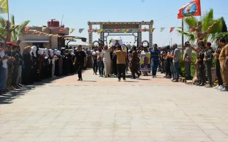 تشييع جثمان مقاتل لقسد في تل كوجر