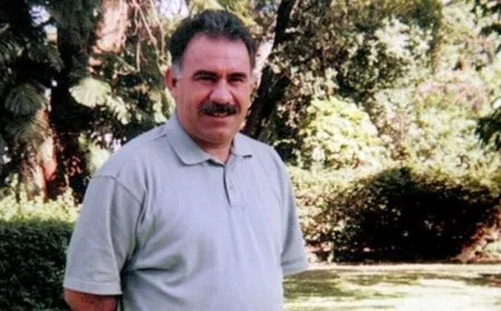 "حُلْمُنا وأمنيتُنا لقاء القائد"