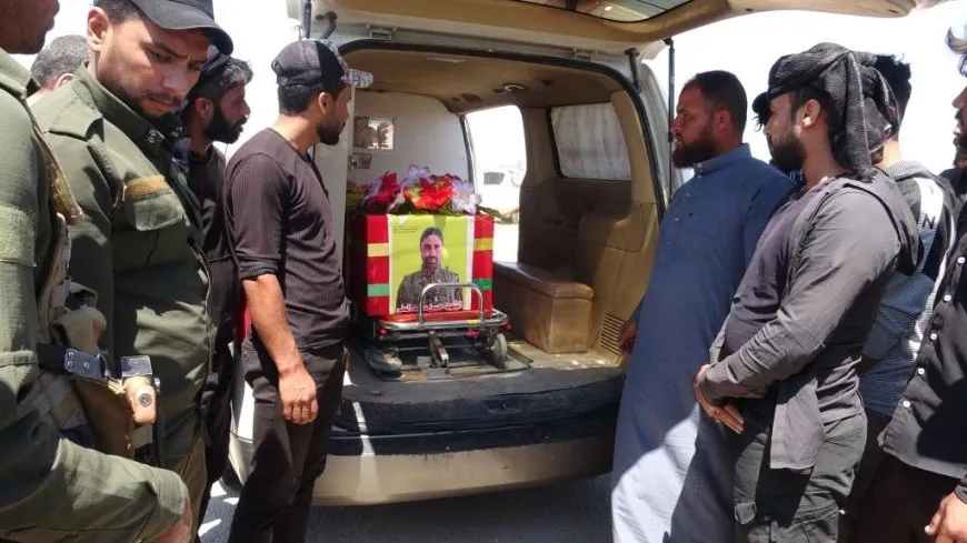 تشييع جثمان شهيد ومراسم غيابية لآخر في مقاطعة الرقة
