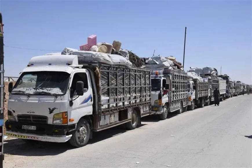 دفعة جديدة من نازحي مخيم العريشة يغادرون نحو دير الزور