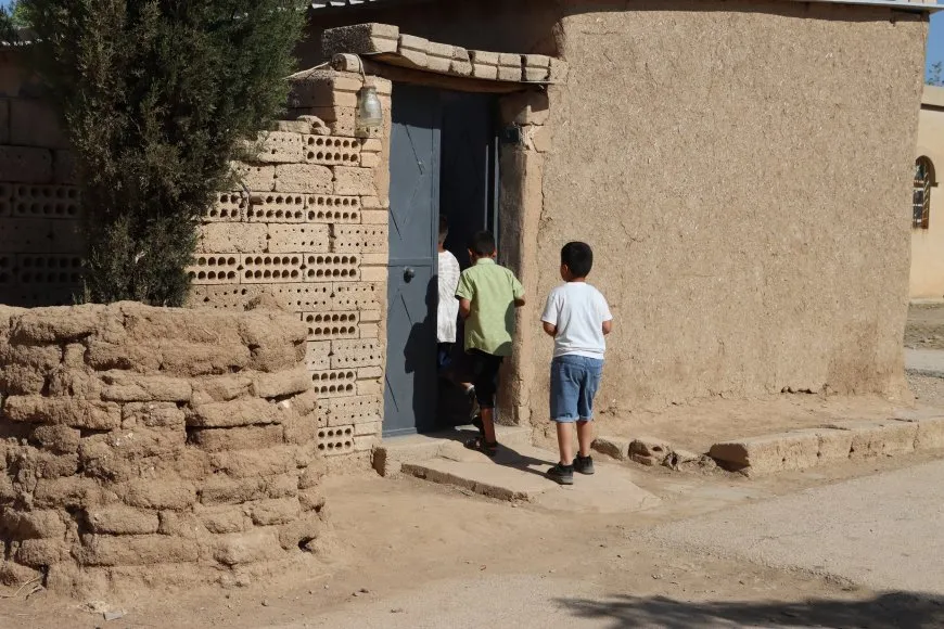 ضحكات وزينة.. مشاهد من فرحة الأطفال بالعيد 