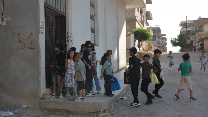 ضحكات وزينة.. مشاهد من فرحة الأطفال بالعيد 