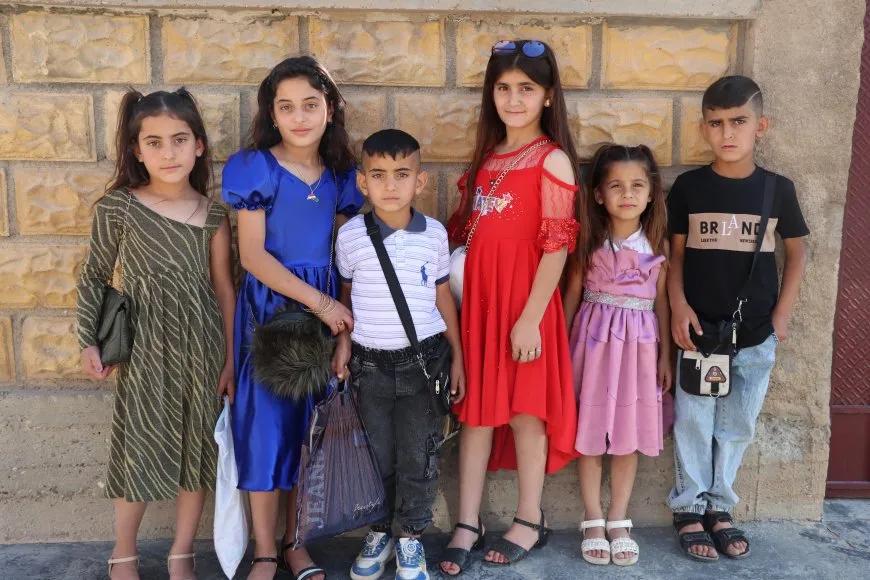 ضحكات وزينة.. مشاهد من فرحة الأطفال بالعيد 